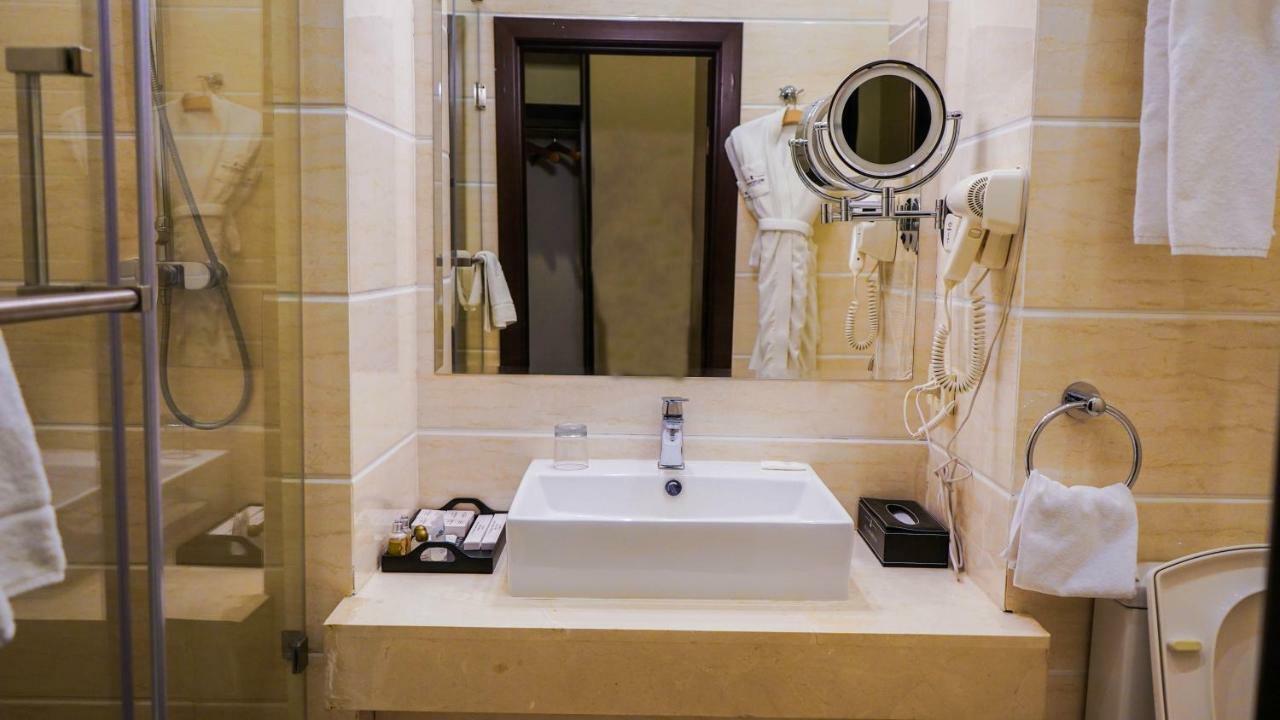 Jelsominohotel Astana Eksteriør billede