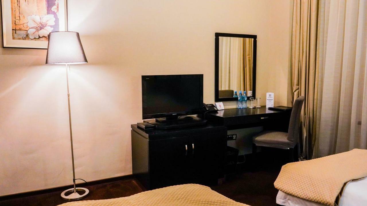 Jelsominohotel Astana Eksteriør billede
