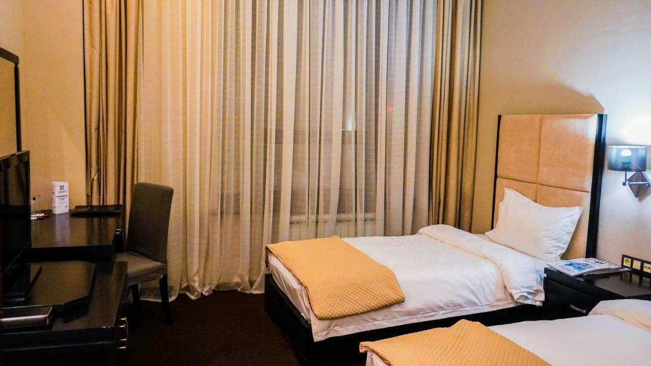 Jelsominohotel Astana Eksteriør billede