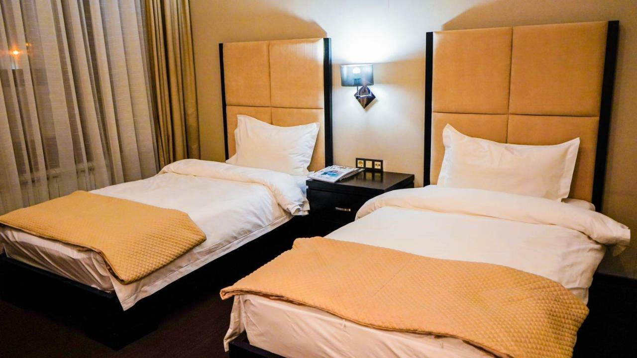 Jelsominohotel Astana Eksteriør billede