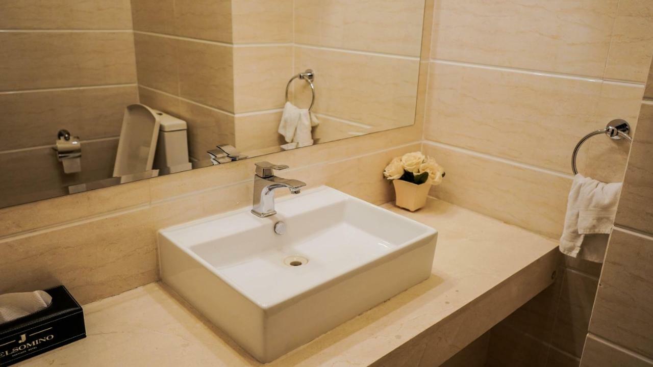 Jelsominohotel Astana Eksteriør billede