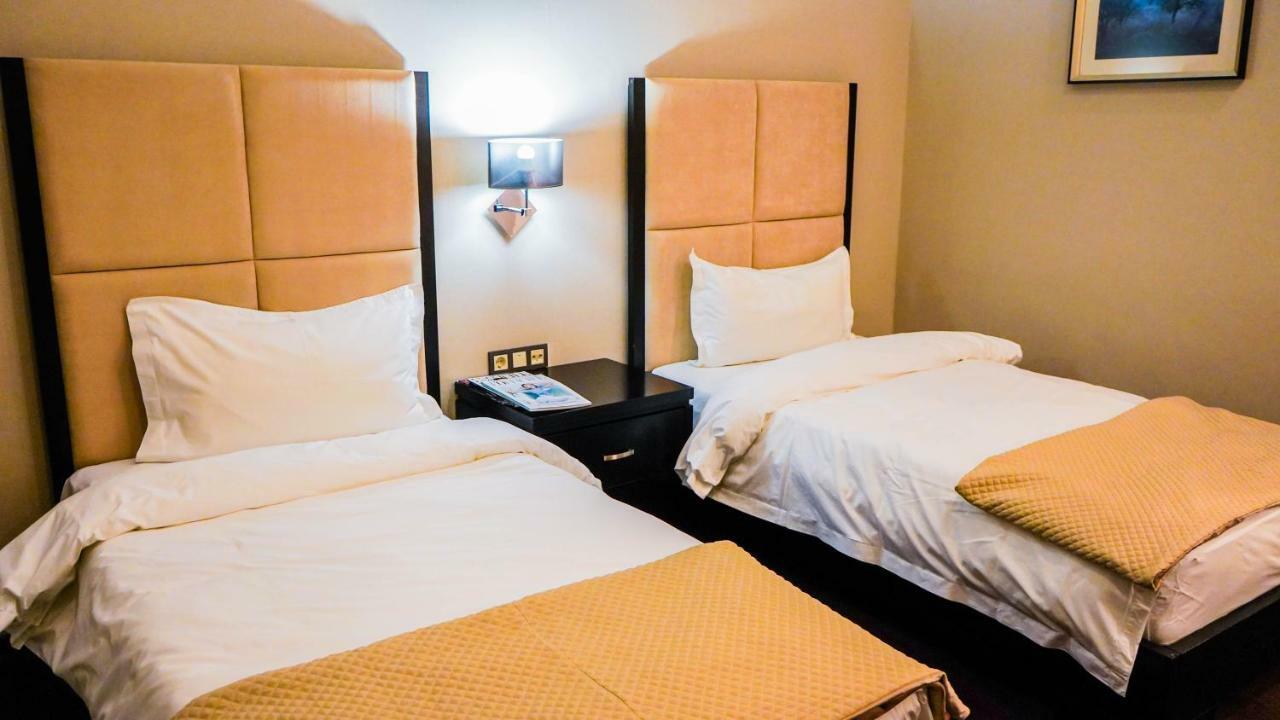 Jelsominohotel Astana Eksteriør billede