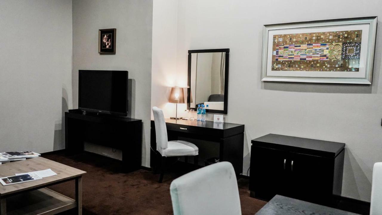 Jelsominohotel Astana Eksteriør billede