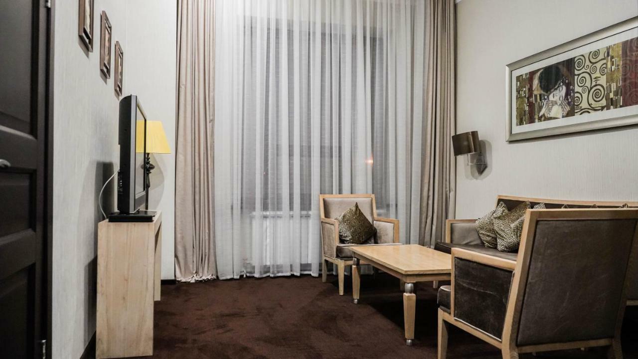 Jelsominohotel Astana Eksteriør billede
